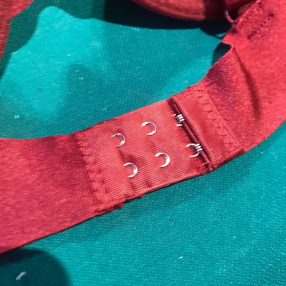 Pretty Burgundy color “Prima Valentina” Padded Underwire Bra, Size 34B - Picture 5 of 9
